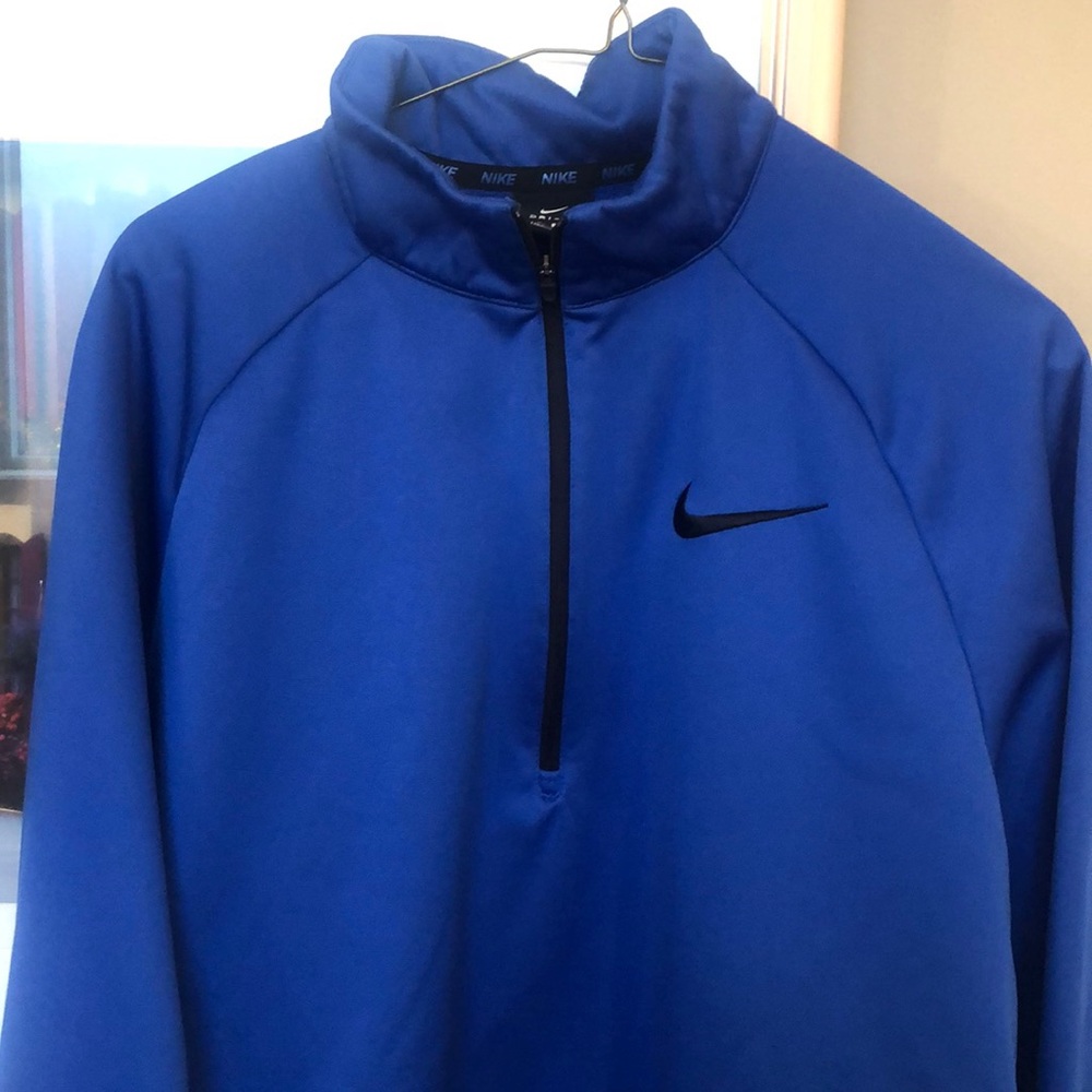 Nike Quarter-Zip • Large 💙